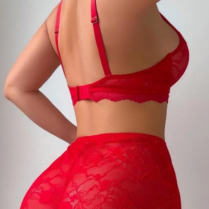 Marilyne - Romantic Red Lace