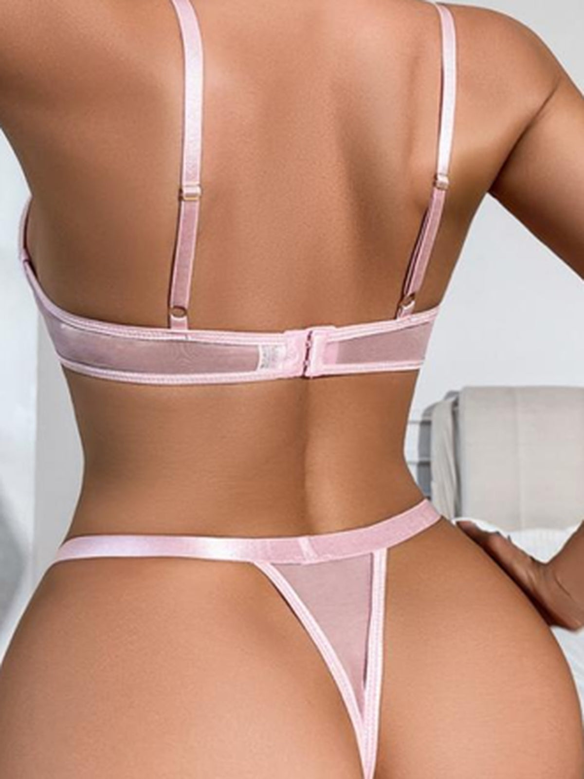 Chloé - Ensemble soutien gorge + string rose douceur Satin