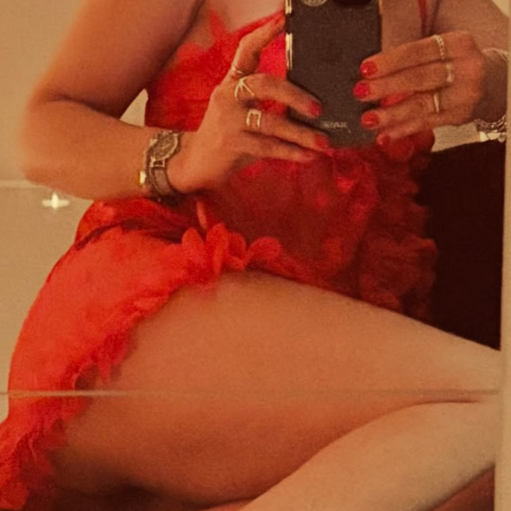 Valentina - Romantic Red Tulle Nightgown