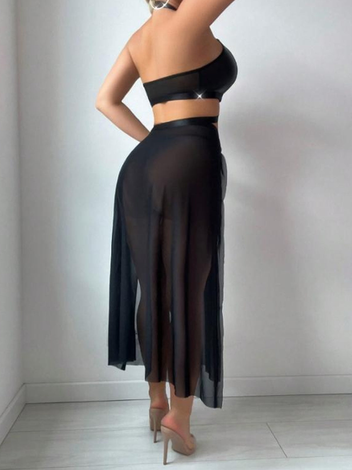 Padmey – Schwarzes Glitzer-Outfit mit Ketten