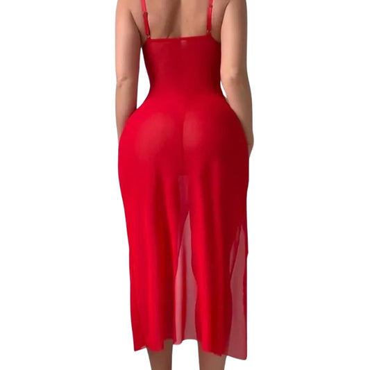 Dahlia - Glamorous nightgown in passionate red