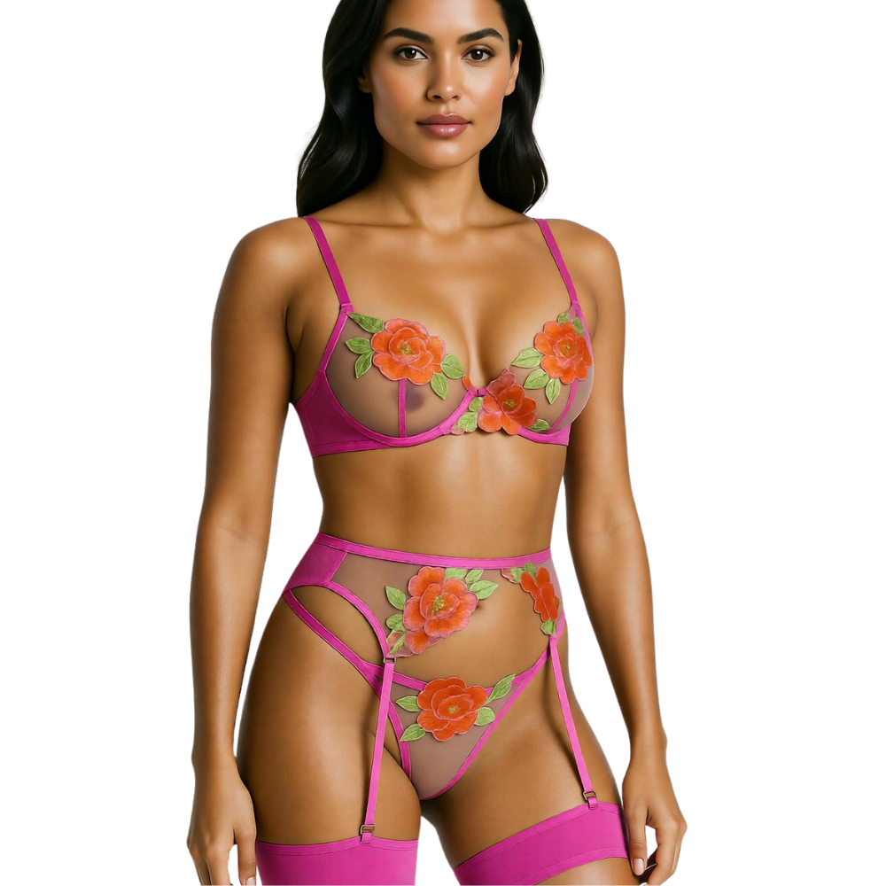 ensemble de lingerie rose avec des broderies fleuries
